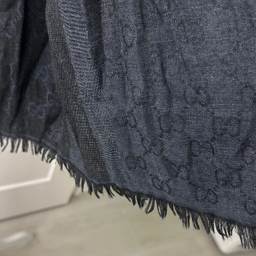 Gucci GG scarf wool and silk 76x 28 Elegant Black Scarf - Picture 5 of 9